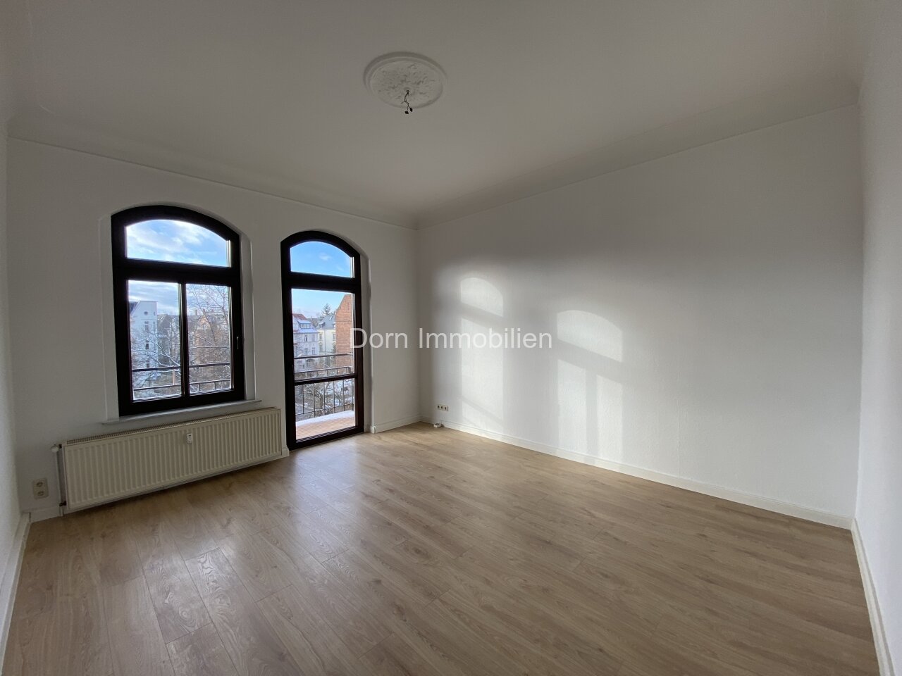 VERMIETET+++ Frisch renovierte 4 Raumwohnung mit neuer EBK - neue Aufteilung mit Wohnküche +++