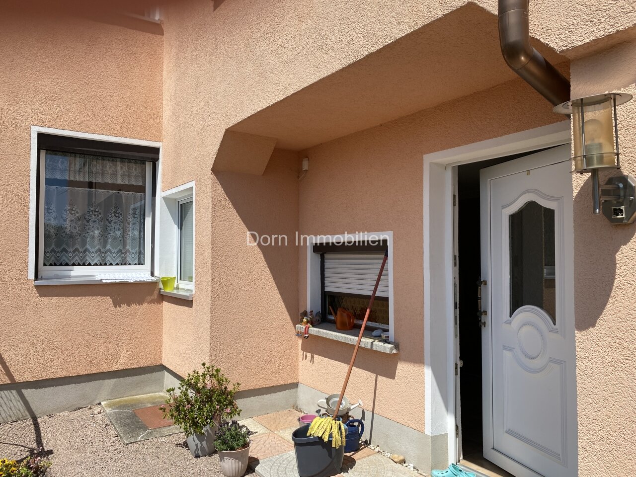 VERKAUFT: Gepflegtes Reihenmittelhaus mit herrlichem Garten im Verkauf, bevorzugte Lage in Zwickau Auerbach