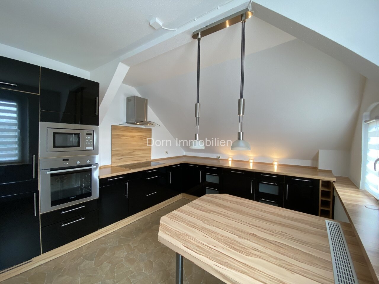 WIEDER VERMIETET: Traumhafte Maisonette mit EBK in Lichtentanne zur Vermietung