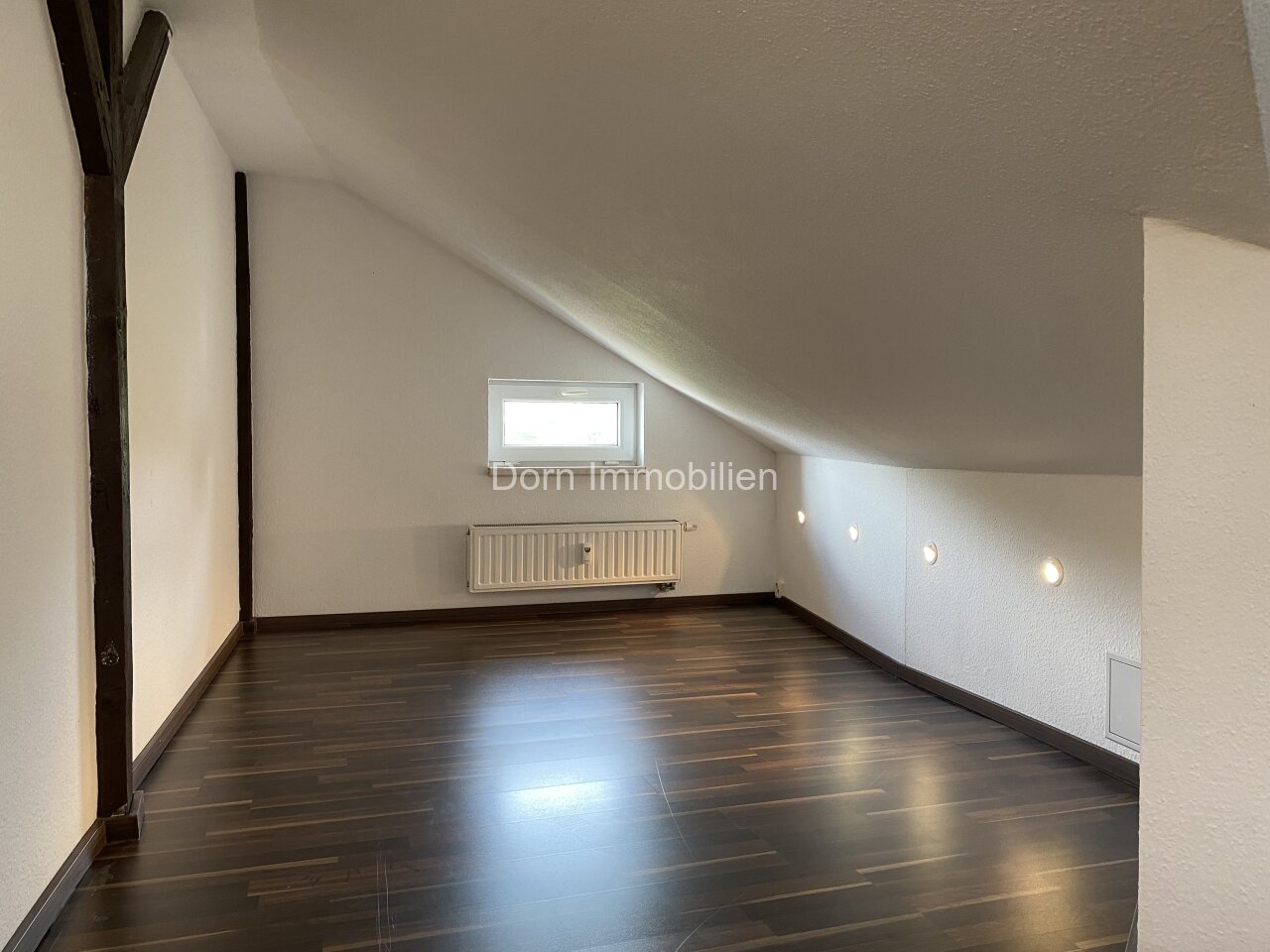 WIEDER VERMIETET: Traumhafte Maisonette mit EBK in Lichtentanne zur Vermietung