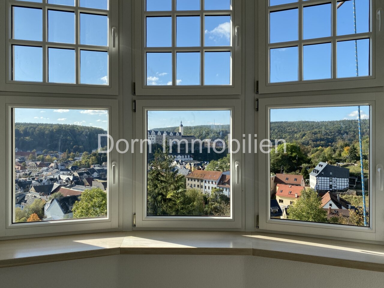 VERMIETET: Traumhafte Etagenwohnung mit EBK, Terrasse und Garten in Greiz zur Vermietung + virtueller Rundgang