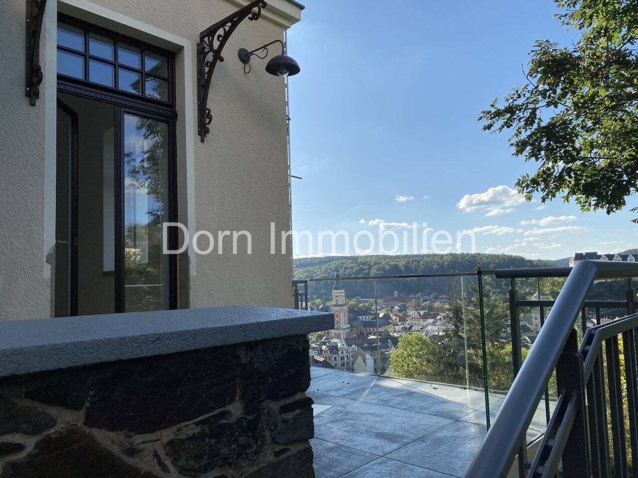 VERMIETET: Traumhafte Etagenwohnung mit EBK, Terrasse und Garten in Greiz zur Vermietung + virtueller Rundgang