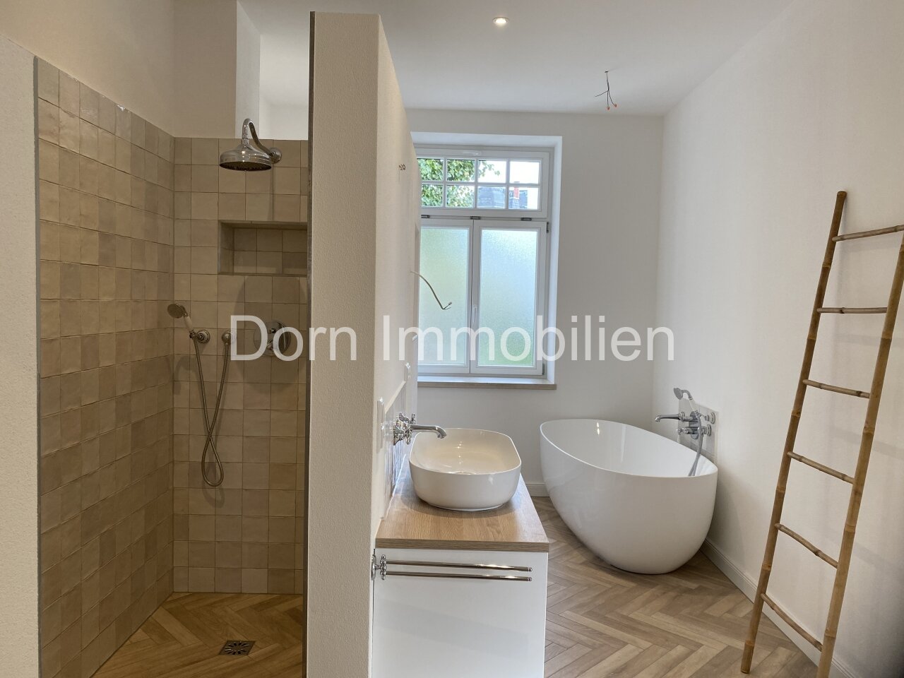 VERMIETET: Traumhafte Etagenwohnung mit EBK, Terrasse und Garten in Greiz zur Vermietung + virtueller Rundgang