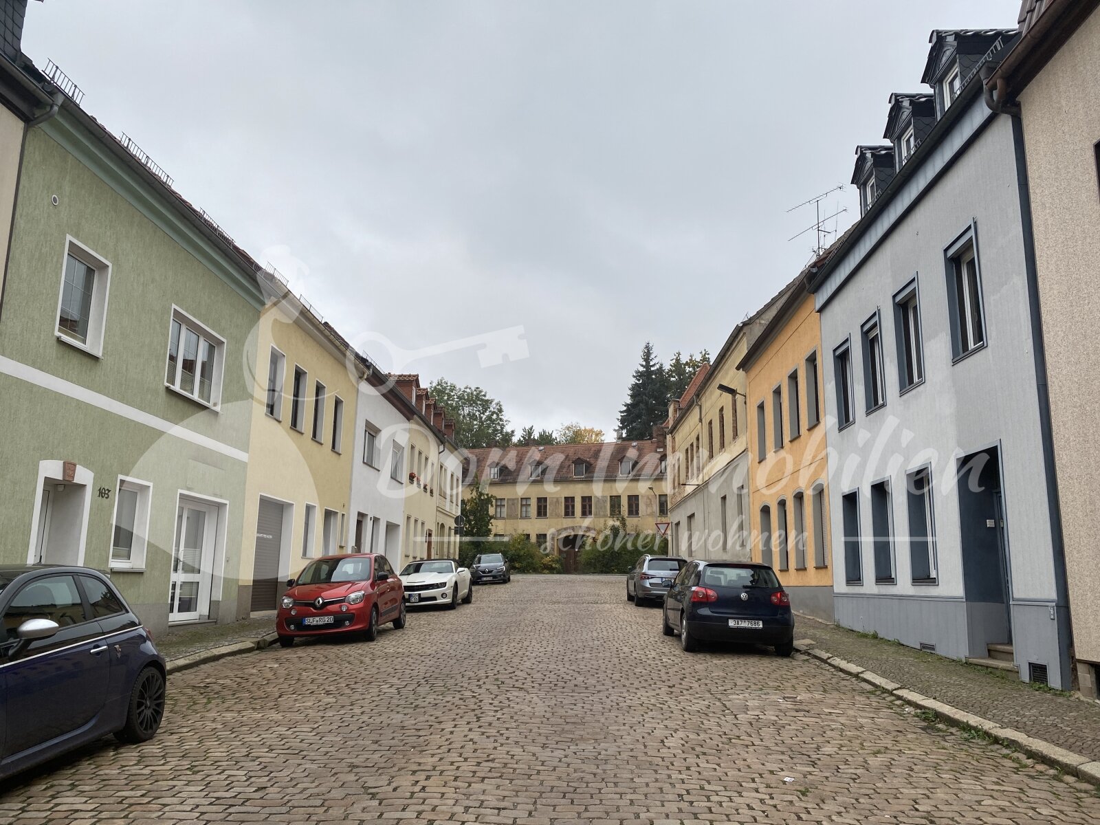 Vermarktung in Vorbereitung: Kapitalanlage oder Eigennutzung: kernsaniertes Reihenmittelhaus in Meerane im Verkauf