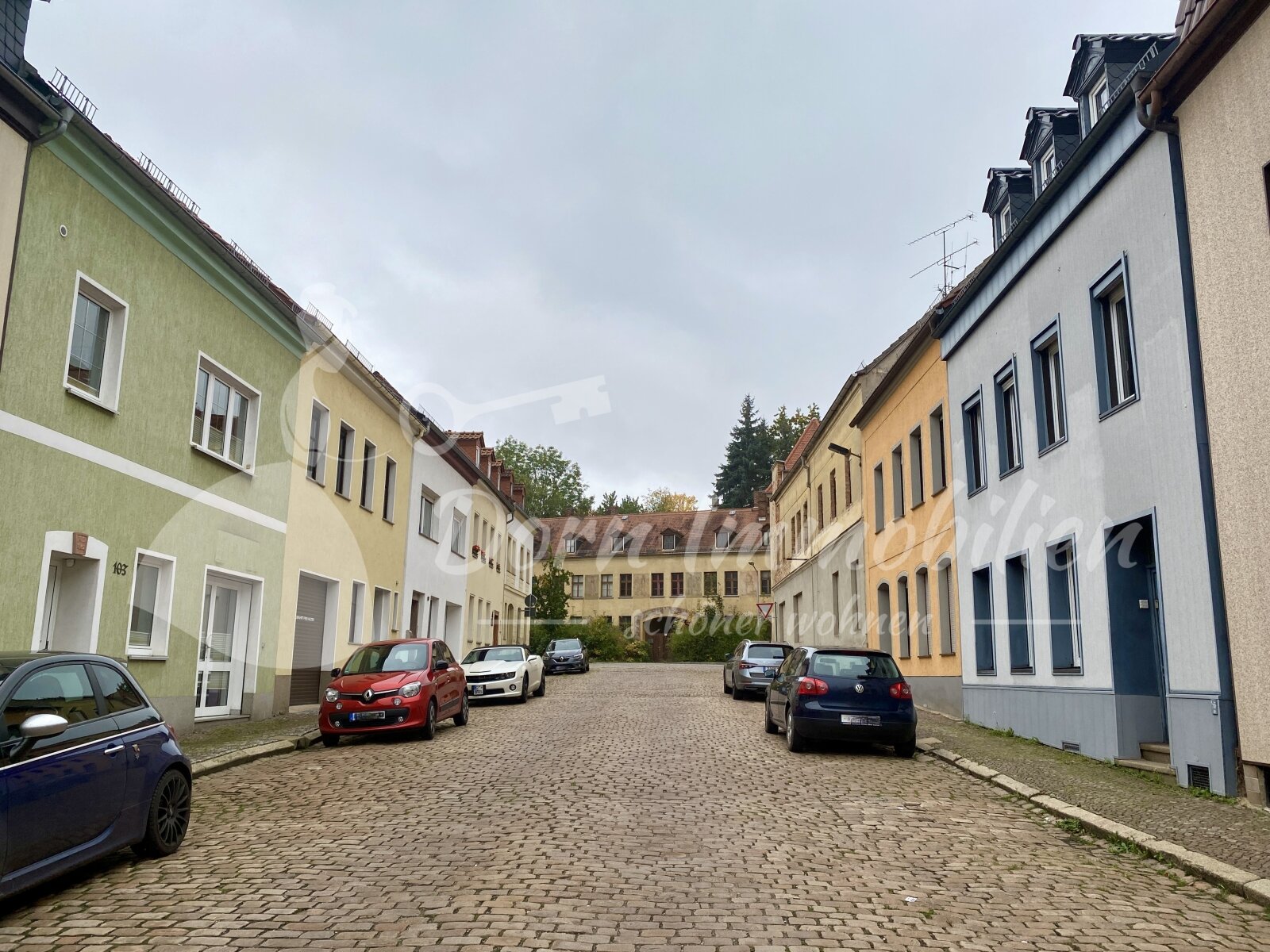 Vermarktungsstart ab 21.11.2025: Eigennutzung oder Kapitalanlage: Reihenmittelhaus in Meerane im Verkauf