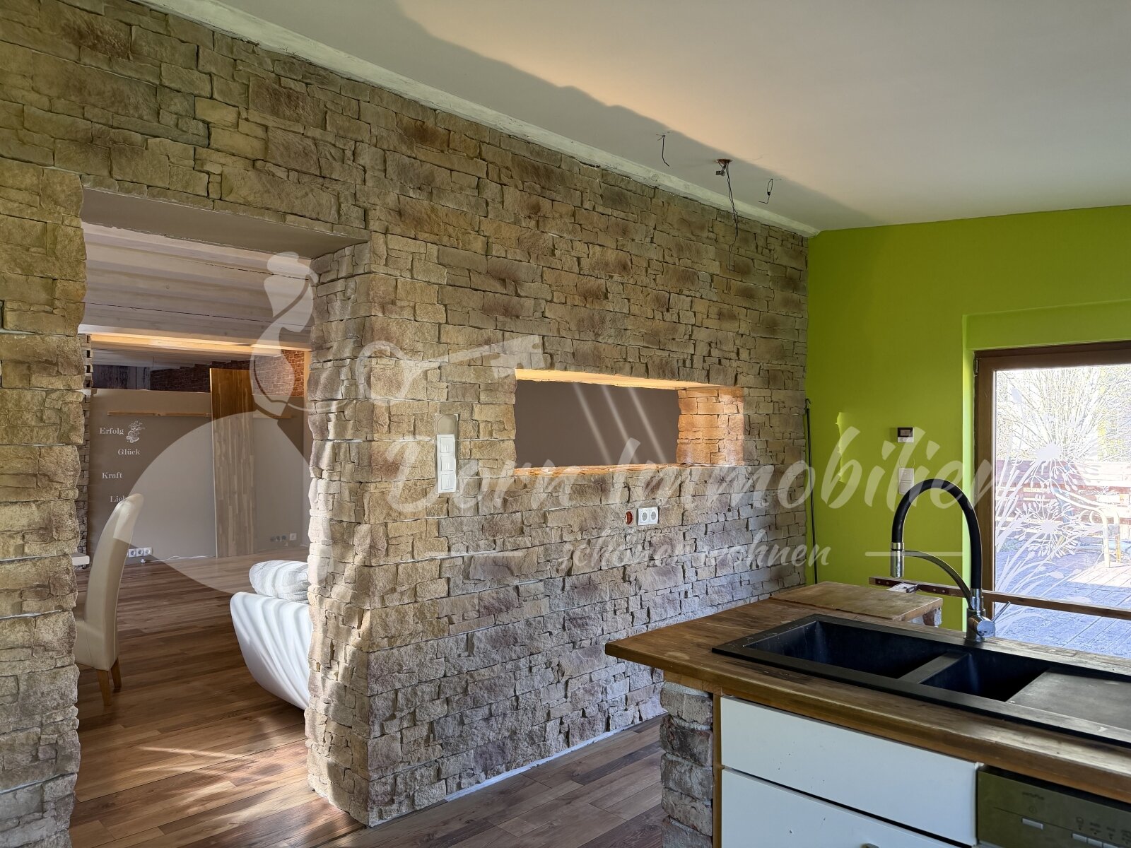 Die besondere Immobilie – lesen Sie die Beschreibung! – Haus im Zwickauer Umland im Verkauf