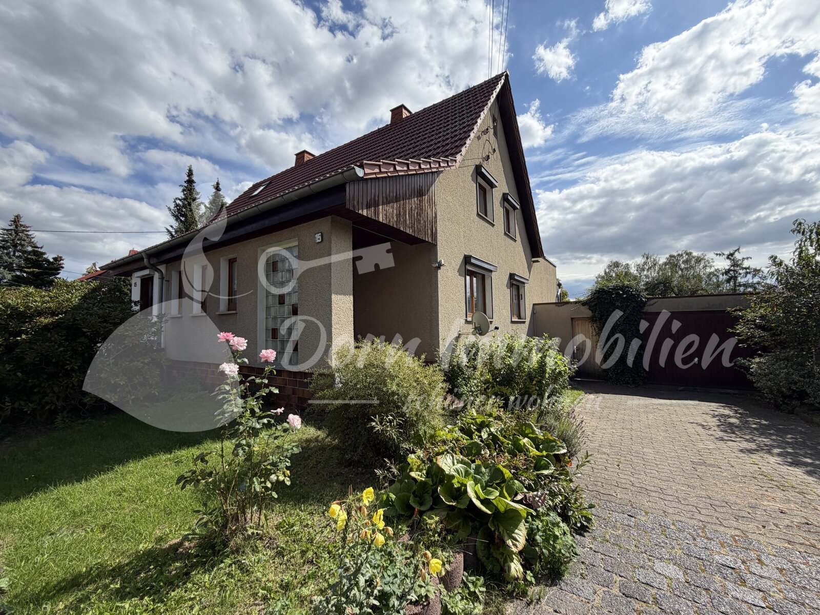 Lieblingslage gesucht? Charmantes Sanierungsobjekt in Zwickau Marienthal im Verkauf