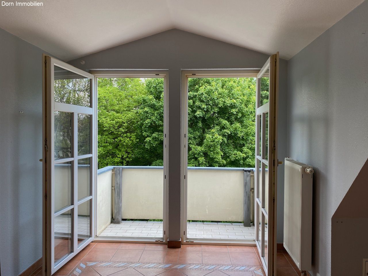 Küche/  Balkon vor Malerarbeiten