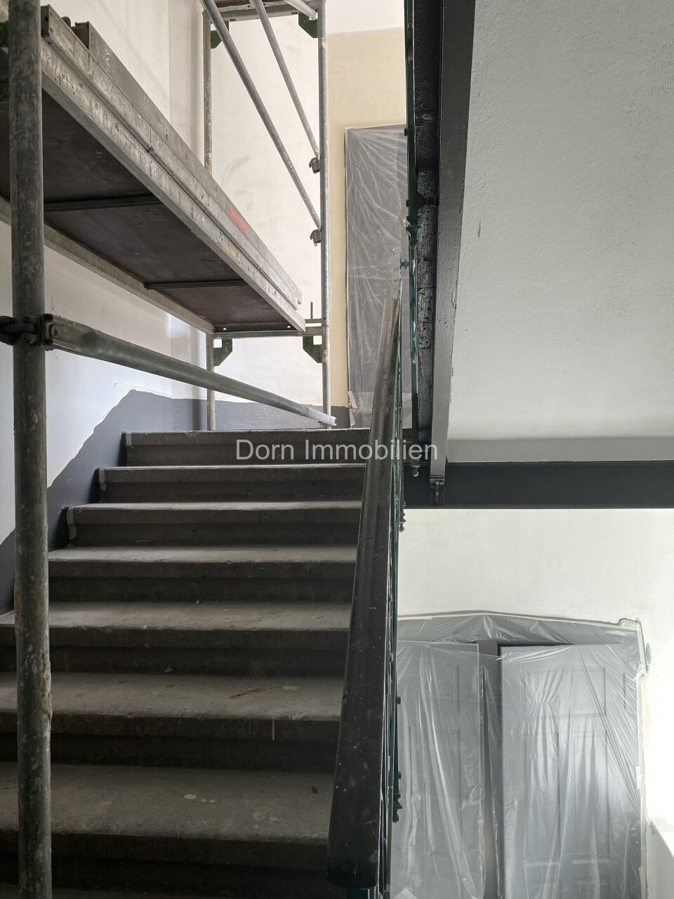 in Sanierung Treppenhaus