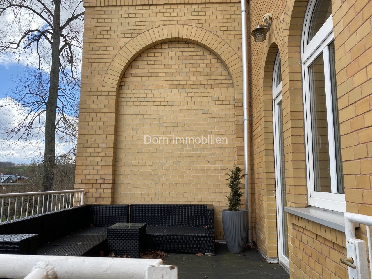 Eingangsbereich über Terrasse Eingangsbereich über Terrasse