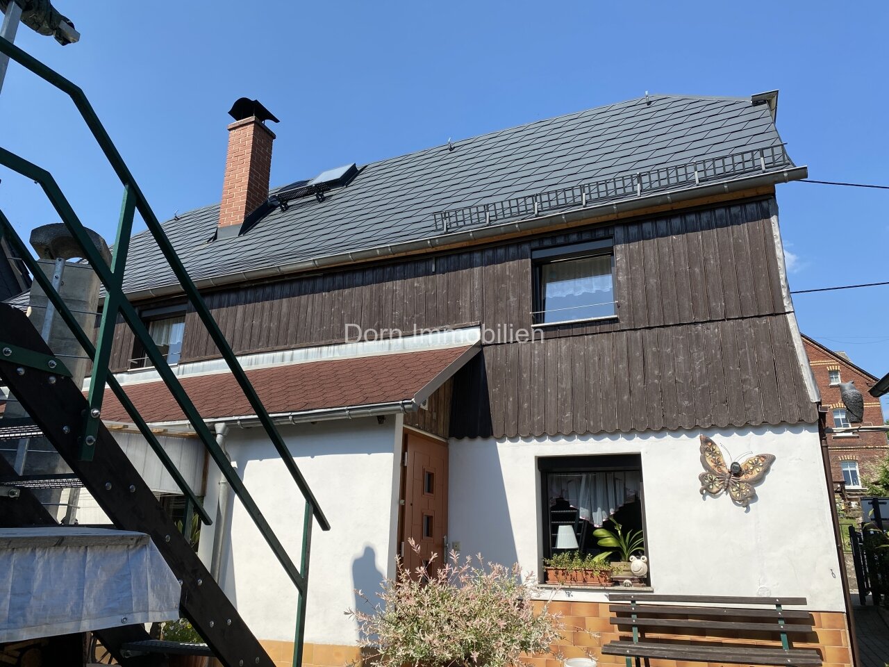 Hofseite und Hauseingang Hofseite und Hauseingang