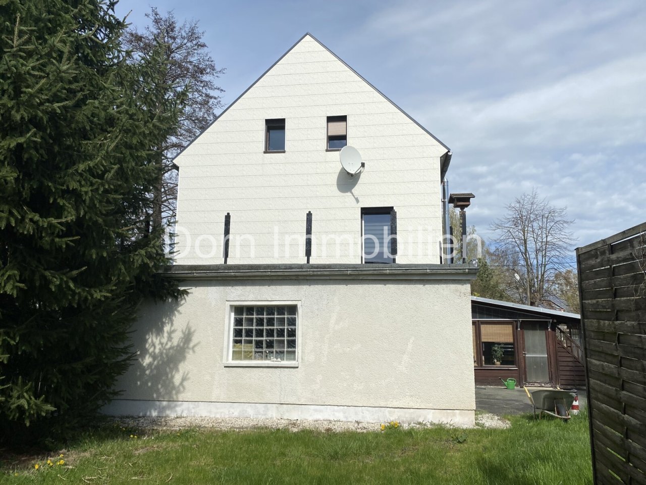 Hausansicht Gartenseite Hausansicht Gartenseite