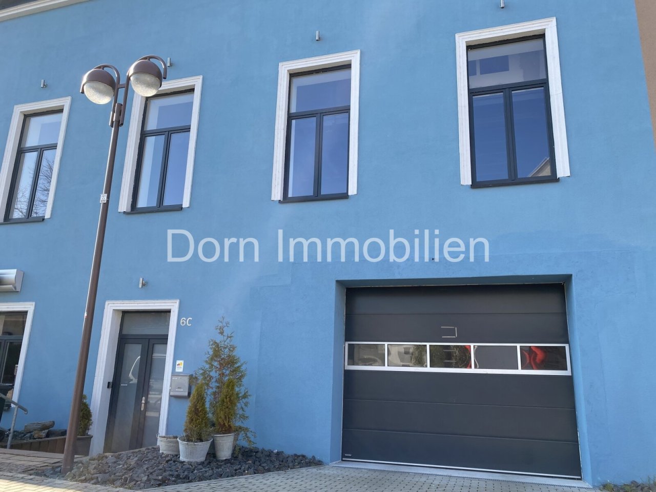 Einfahrt Garage/ Halle Einfahrt Garage/ Halle