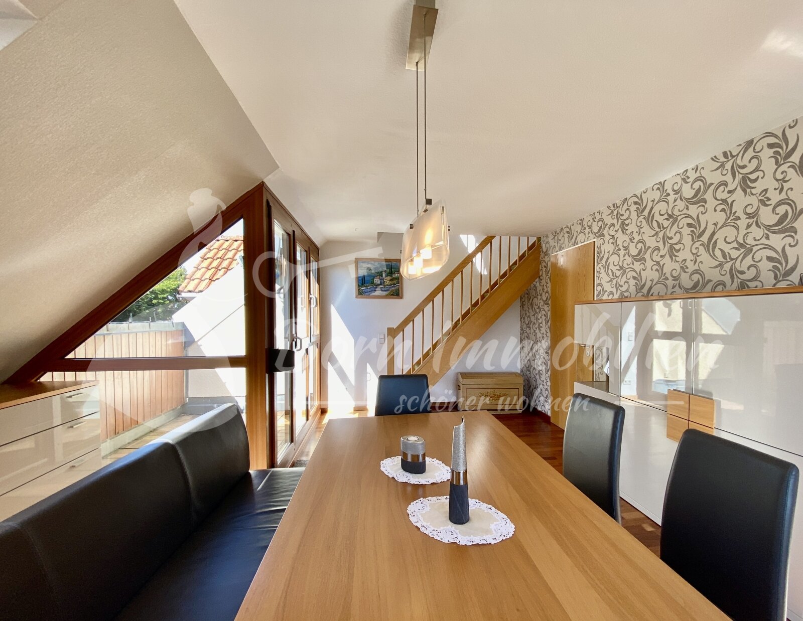 Esszimmer mit Loggia Esszimmer mit Loggia