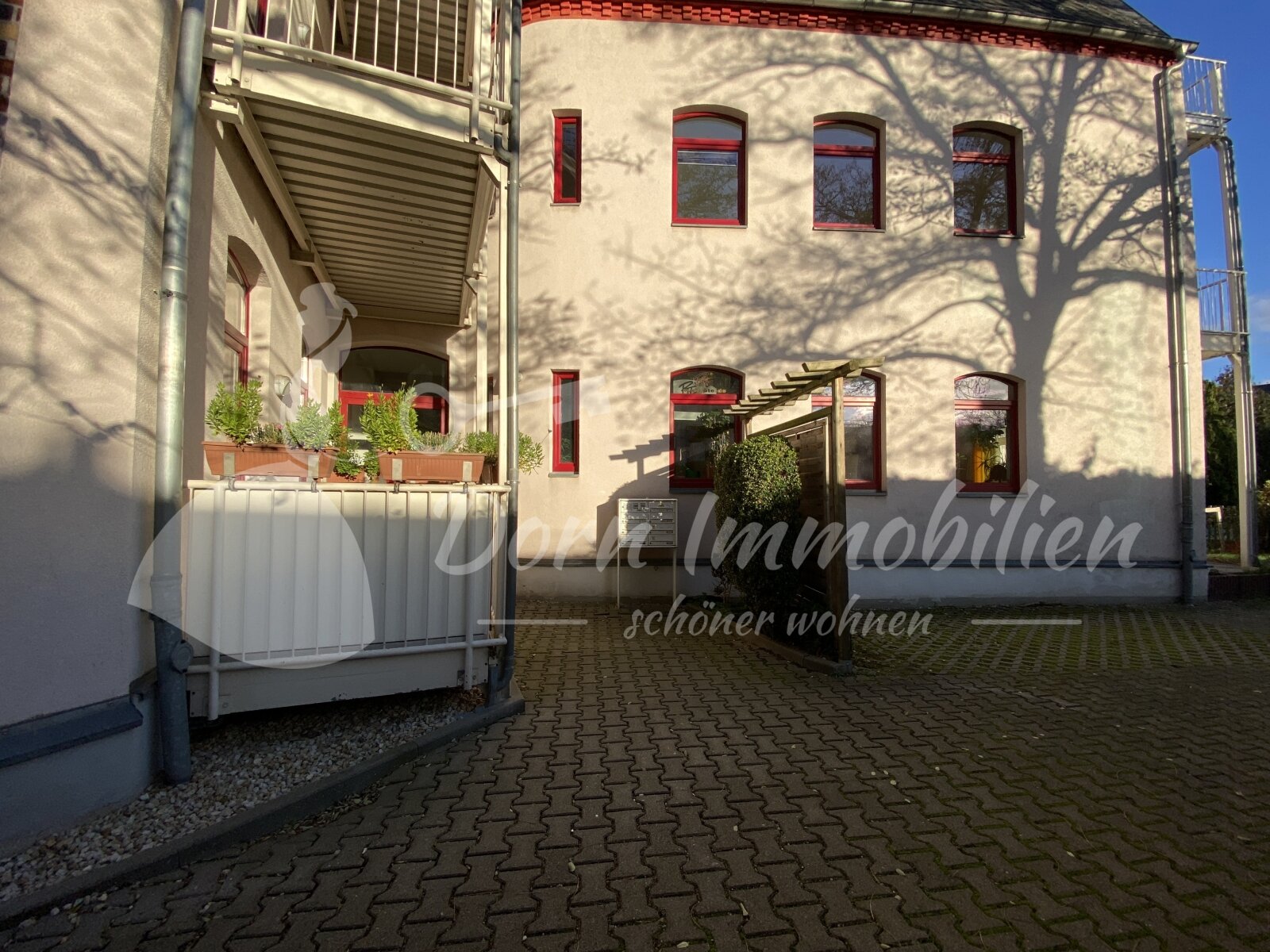 Innenhof mit Stellplatz